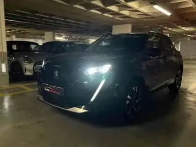 Vendo Peugeot e-2008 2022 - 21990 EUR, 30000 km - AUTO.MOTO.pt