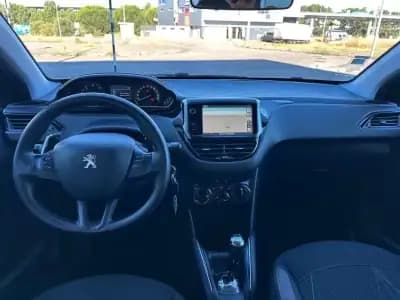 Vendo Peugeot 208 2013 - 10990 EUR, 129992 km - AUTO.MOTO.pt