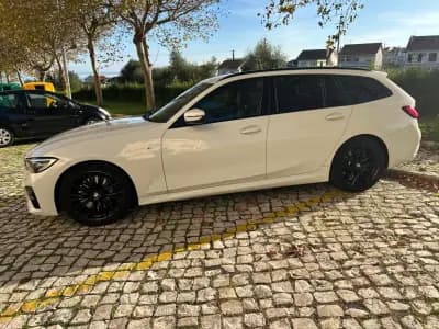 Vendo BMW 330 2019 - 30000 EUR, 210000 km - AUTO.MOTO.pt