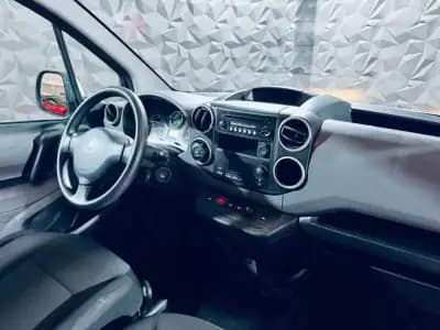 Sell Peugeot e-Partner 2017 - 10990 EUR, 23174 km - AUTO.MOTO.pt