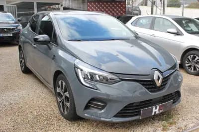 Vendo Renault Clio 2022 - 14750 EUR, 96500 km - AUTO.MOTO.pt