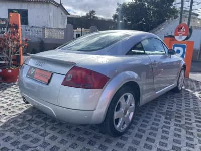 Vendo Audi TT Coupé 1999 - 9950 EUR, 106086 km - AUTO.MOTO.pt