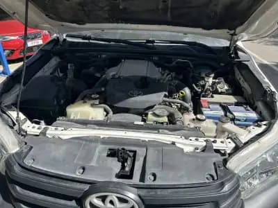 Vendo Toyota Hilux 2020 - 26999 EUR, 87000 km - AUTO.MOTO.pt