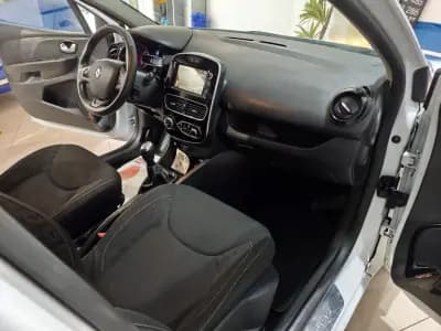 Vendo Renault Clio 2019 - 10990 EUR, 99000 km - AUTO.MOTO.pt