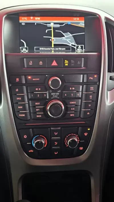 Vendo Opel Astra Sports Tourer 2015 - 8999 EUR, 250000 km - AUTO.MOTO.pt