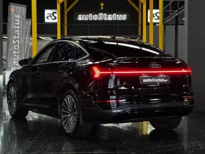 Sell Audi Q8 e-Tron Sportback 2024 - 59990 EUR, 24200 km - AUTO.MOTO.pt