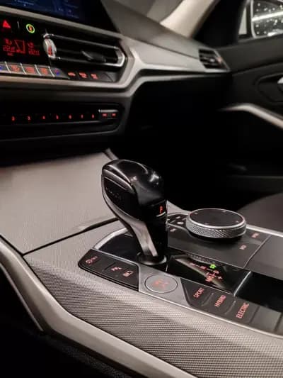 Vendo BMW 330e 2021 - 28750 EUR, 122142 km - AUTO.MOTO.pt