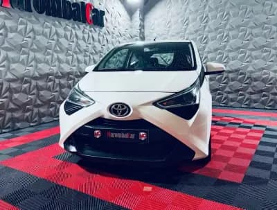 Vendo Toyota Aygo 2020 - 11750 EUR, 134443 km - AUTO.MOTO.pt