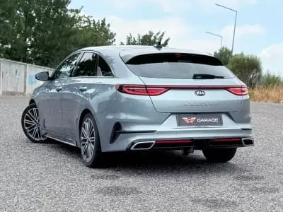 Vendo Kia ProCeed 2019 - 22490 EUR, 127000 km - AUTO.MOTO.pt