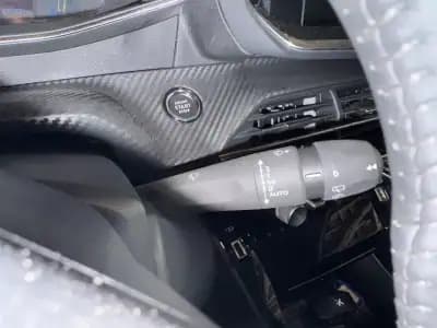 Sell Peugeot e-208 2023 - 22500 EUR, 24843 km - AUTO.MOTO.pt