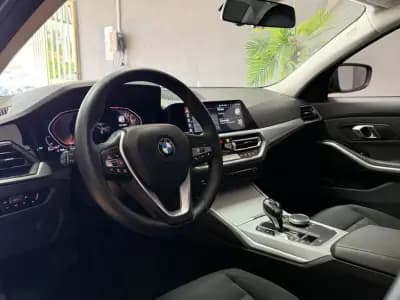 Vendo BMW 320 2019 - 21990 EUR, 243987 km - AUTO.MOTO.pt