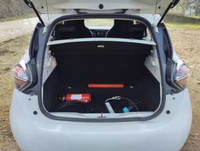 Vendo Renault Zoe 2020 - 12950 EUR, 110000 km - AUTO.MOTO.pt