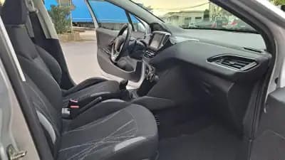 Sell Peugeot 208 2013 - 7980 EUR, 164784 km - AUTO.MOTO.pt