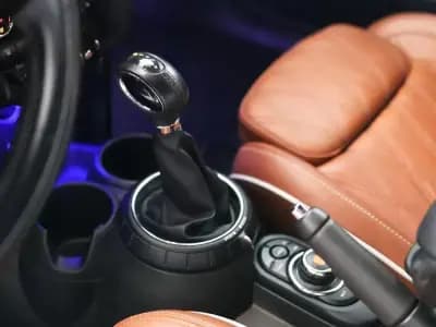 Vendo MINI 2017 - 24900 EUR, 80000 km - AUTO.MOTO.pt