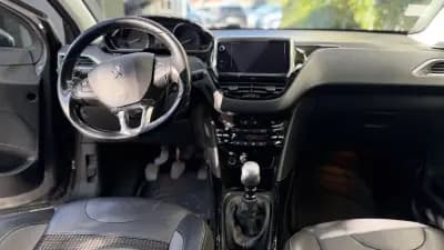 Vendo Peugeot 2008 2018 - 12500 EUR, 103370 km - AUTO.MOTO.pt