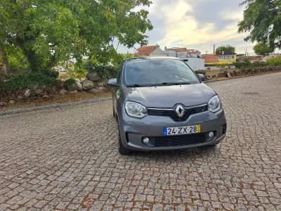 Vendo Renault Twingo 2020 - 11490 EUR, 46992 km - AUTO.MOTO.pt