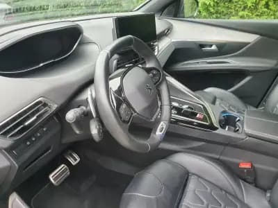 Vendo Peugeot 3008 2023 - 28890 EUR, 27600 km - AUTO.MOTO.pt