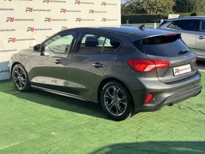 Vendo Ford Focus 2018 - 16750 EUR, 130000 km - AUTO.MOTO.pt