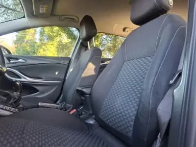 Sell Opel Astra Sports Tourer 2017 - 8900 EUR, 231400 km - AUTO.MOTO.pt