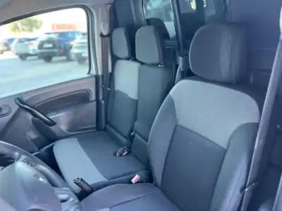 Vendo Renault Kangoo 2018 - 14500 EUR, 96074 km - AUTO.MOTO.pt