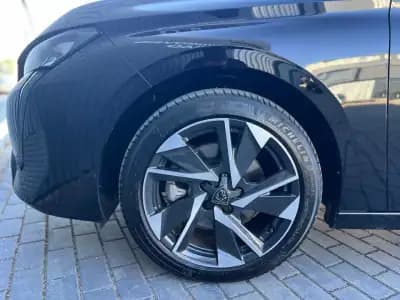 Vendo Peugeot 308 SW 2024 - 22900 EUR, 30600 km - AUTO.MOTO.pt