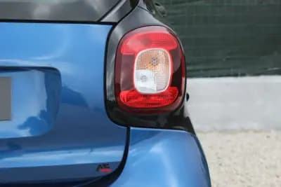 Vendo Smart Fortwo Cabrio 2015 - 8900 EUR, 50800 km - AUTO.MOTO.pt