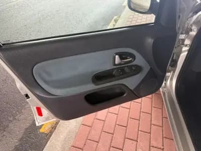 Vendo Renault Clio 2005 - 3990 EUR, 149000 km - AUTO.MOTO.pt