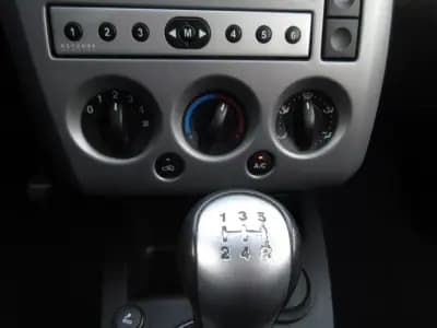 Vendo Ford Fiesta 2005 - 4990 EUR, 204000 km - AUTO.MOTO.pt