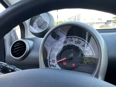 Sell Peugeot 107 2011 - 7990 EUR, 91000 km - AUTO.MOTO.pt