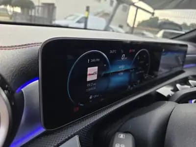 Vendo Mercedes-Benz CLA 180 2020 - 31990 EUR, 97000 km - AUTO.MOTO.pt