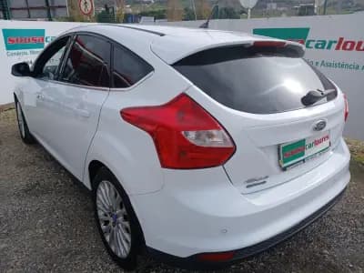 Sell Ford Focus 2012 - 7950 EUR, 136113 km - AUTO.MOTO.pt