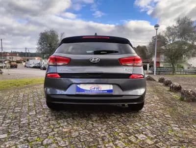 Sell Hyundai i30 2017 - 11750 EUR, 104875 km - AUTO.MOTO.pt