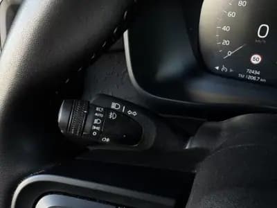 Sell Volvo XC 40 2023 - 33490 EUR, 72063 km - AUTO.MOTO.pt