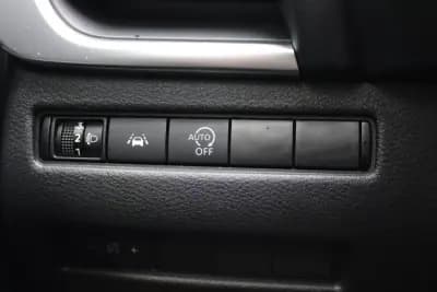 Vendo Nissan Qashqai 2023 - 25900 EUR, 42638 km - AUTO.MOTO.pt