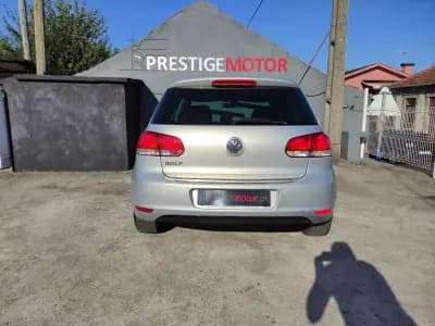 Vendo Volkswagen Golf 2012 - 11750 EUR, 153000 km - AUTO.MOTO.pt