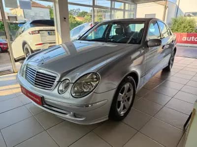 Vendo Mercedes-Benz E 220 2003 - 5500 EUR, 500000 km - AUTO.MOTO.pt