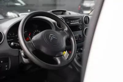 Sell Citroën Berlingo 1.6 BlueHDi Feel 2018 - 13400 EUR, 210000 km - AUTO.MOTO.pt