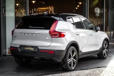 Vendo Volvo XC 40 2020 - 28980 EUR, 88796 km - AUTO.MOTO.pt