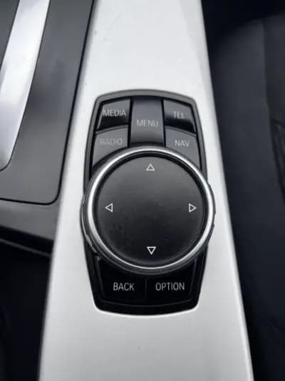 Vendo BMW 320 2013 - 13900 EUR, 220000 km - AUTO.MOTO.pt