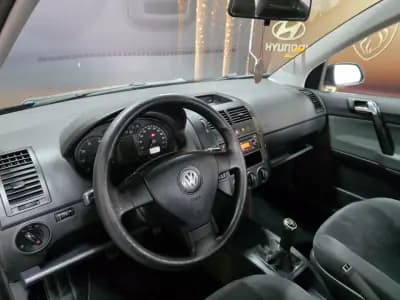 Vendo Volkswagen Polo 2008 - 5900 EUR, 155000 km - AUTO.MOTO.pt