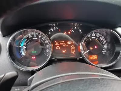 Vendo Peugeot 3008 2014 - 8000 EUR, 304000 km - AUTO.MOTO.pt