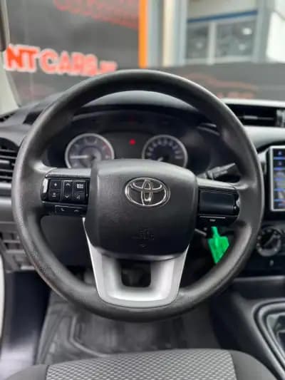 Sell Toyota Hilux 2018 - 19430 EUR, 249455 km - AUTO.MOTO.pt