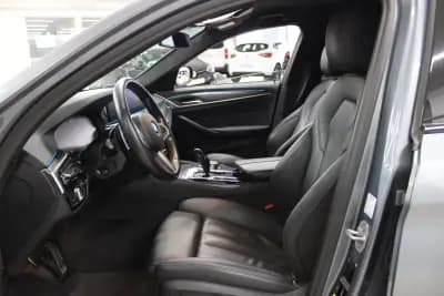 Vendo BMW 530e 2021 - 32990 EUR, 137000 km - AUTO.MOTO.pt