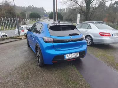Sell Peugeot e-208 2021 - 16780 EUR, 61770 km - AUTO.MOTO.pt