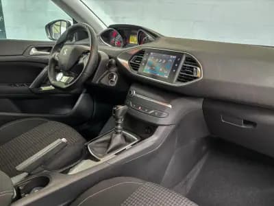 Sell Peugeot 308 2020 - 14800 EUR, 62000 km - AUTO.MOTO.pt