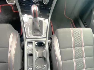 Vendo Volkswagen Golf 2017 - 33900 EUR, 55447 km - AUTO.MOTO.pt