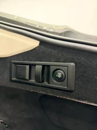 Sell BMW i4 2022 - 34500 EUR, 168000 km - AUTO.MOTO.pt