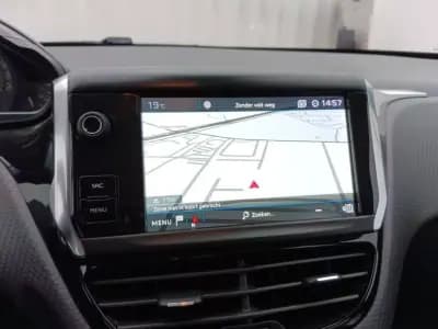 Vendo Peugeot 2008 2019 - 12450 EUR, 130085 km - AUTO.MOTO.pt