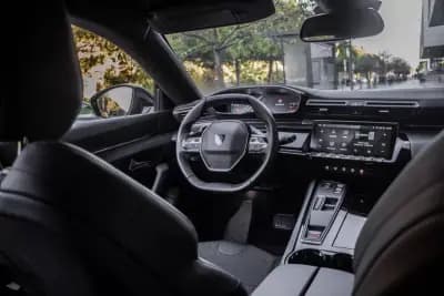 Vendo Peugeot 508 SW 2024 - 29750 EUR, 31133 km - AUTO.MOTO.pt