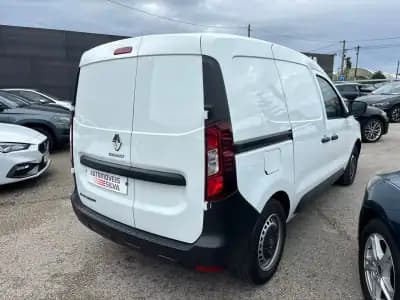 Sell Renault Express 2021 - 13990 EUR, 106000 km - AUTO.MOTO.pt